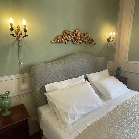Residenza Dei Ricci Bed & Breakfast คิอูซี ภายนอก รูปภาพ