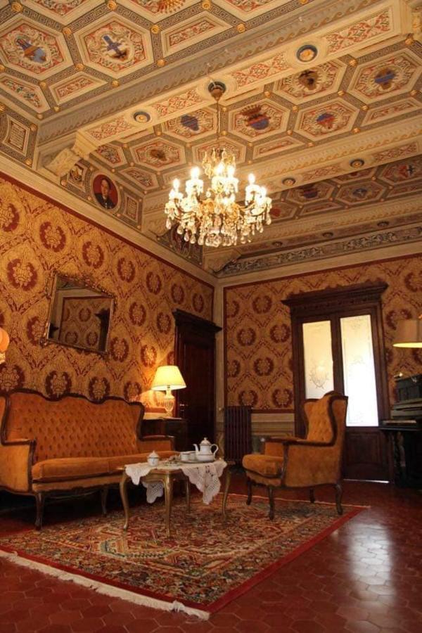Residenza Dei Ricci Bed & Breakfast คิอูซี ภายนอก รูปภาพ