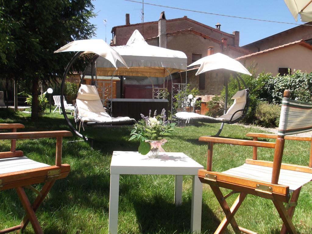 Residenza Dei Ricci Bed & Breakfast คิอูซี ห้อง รูปภาพ