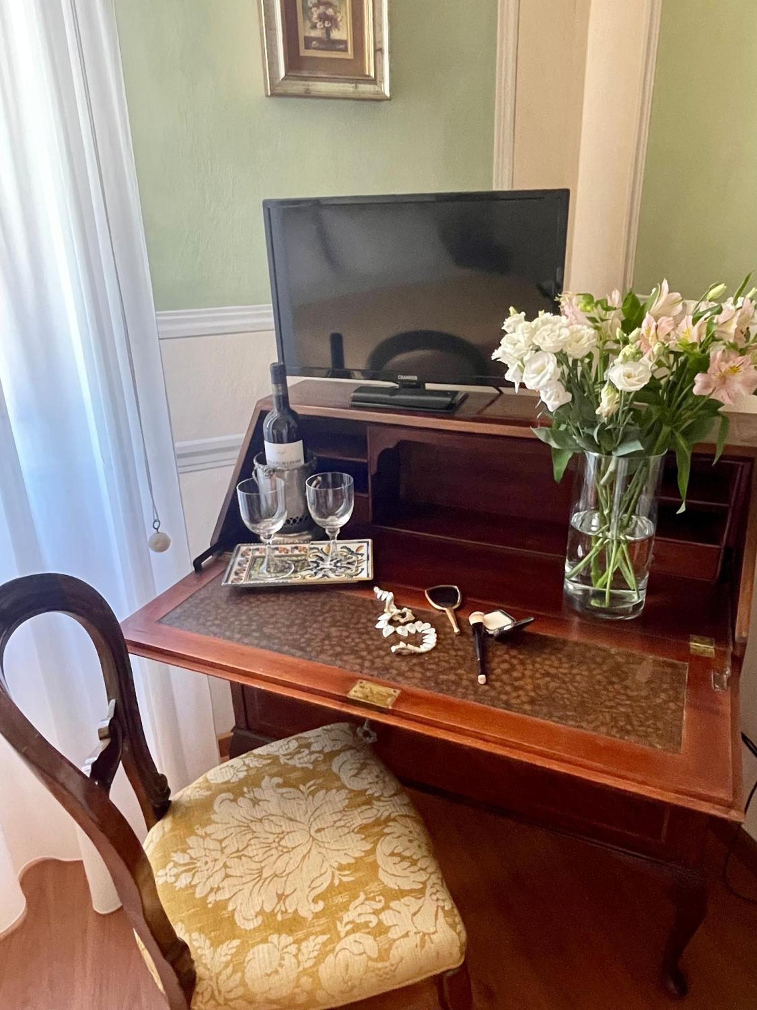 Residenza Dei Ricci Bed & Breakfast คิอูซี ภายนอก รูปภาพ
