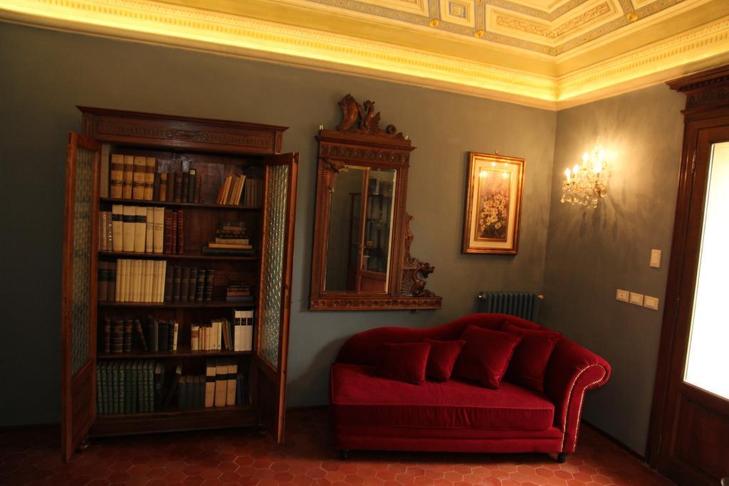Residenza Dei Ricci Bed & Breakfast คิอูซี ภายนอก รูปภาพ