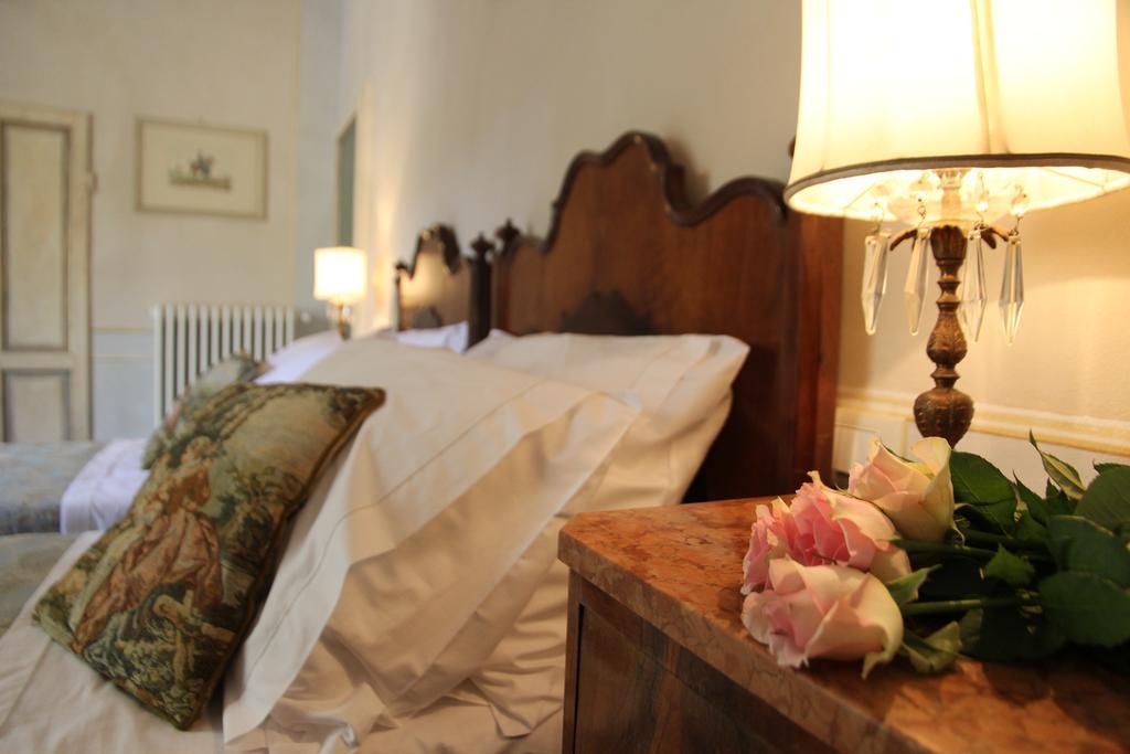 Residenza Dei Ricci Bed & Breakfast คิอูซี ห้อง รูปภาพ