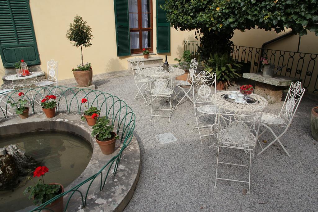 Residenza Dei Ricci Bed & Breakfast คิอูซี ภายนอก รูปภาพ