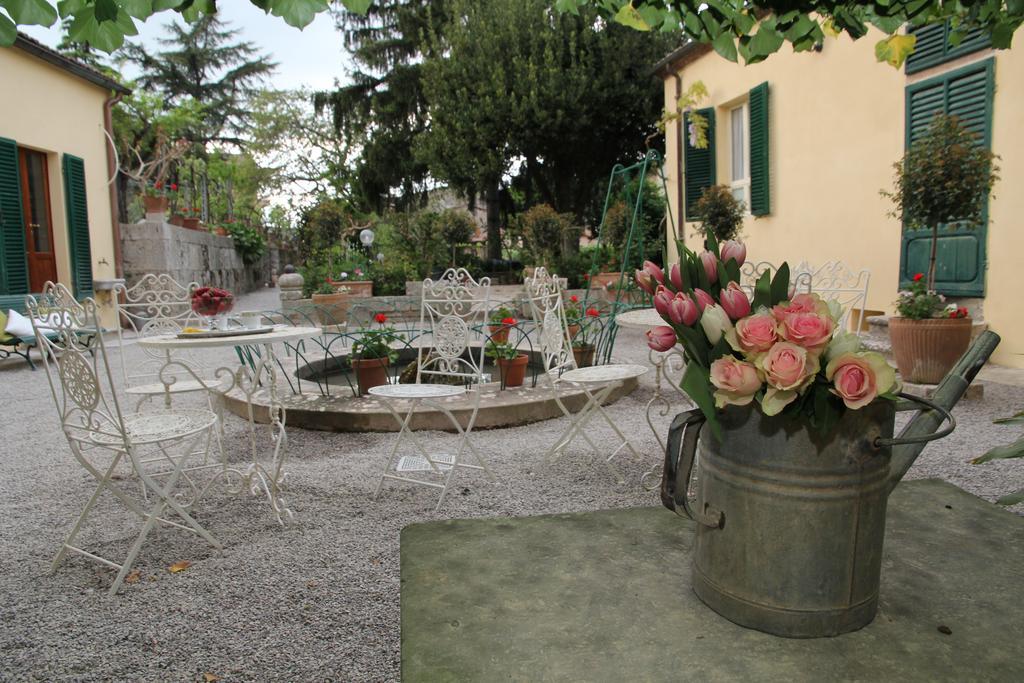 Residenza Dei Ricci Bed & Breakfast คิอูซี ภายนอก รูปภาพ