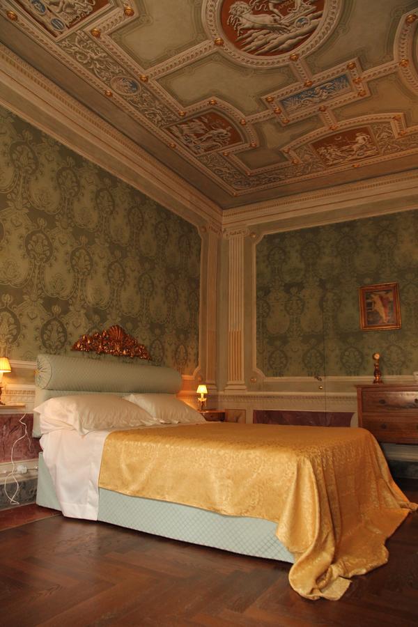 Residenza Dei Ricci Bed & Breakfast คิอูซี ภายนอก รูปภาพ