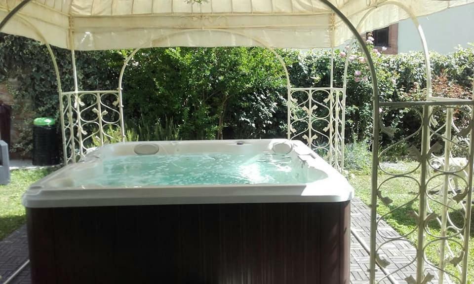 Residenza Dei Ricci Bed & Breakfast คิอูซี ภายนอก รูปภาพ